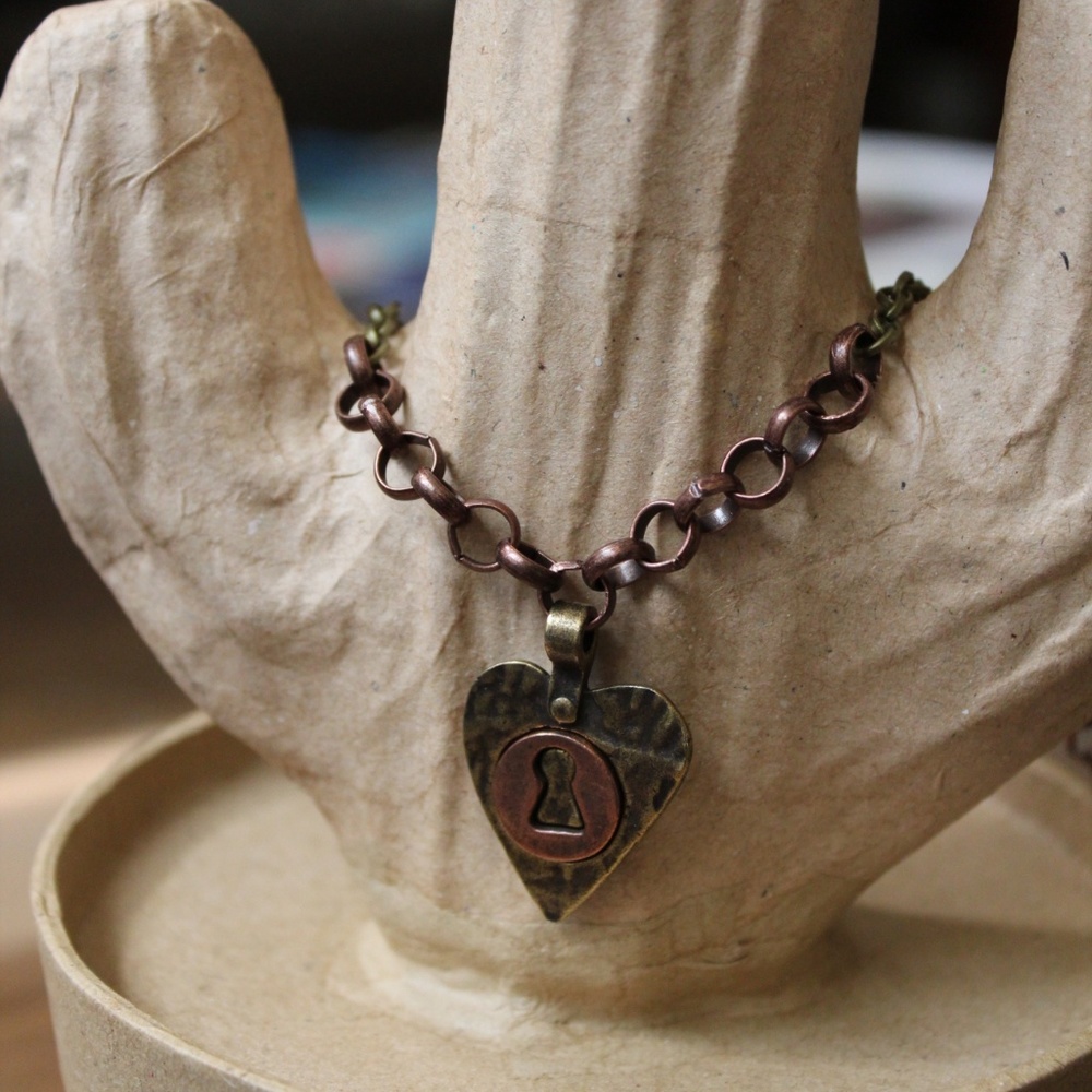 Heart Lock Pendant. - Picture 3 of 8